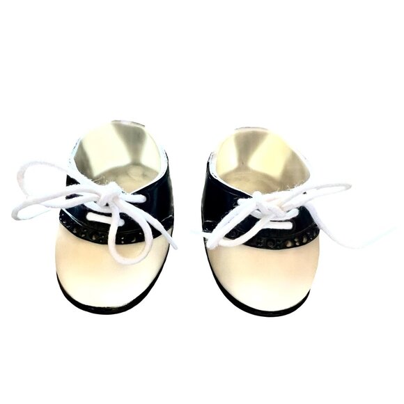 THT Doll’s School Outfit, Skirt, Shirt, Bow tie, Oxford Shoes - Picture 6 of 13